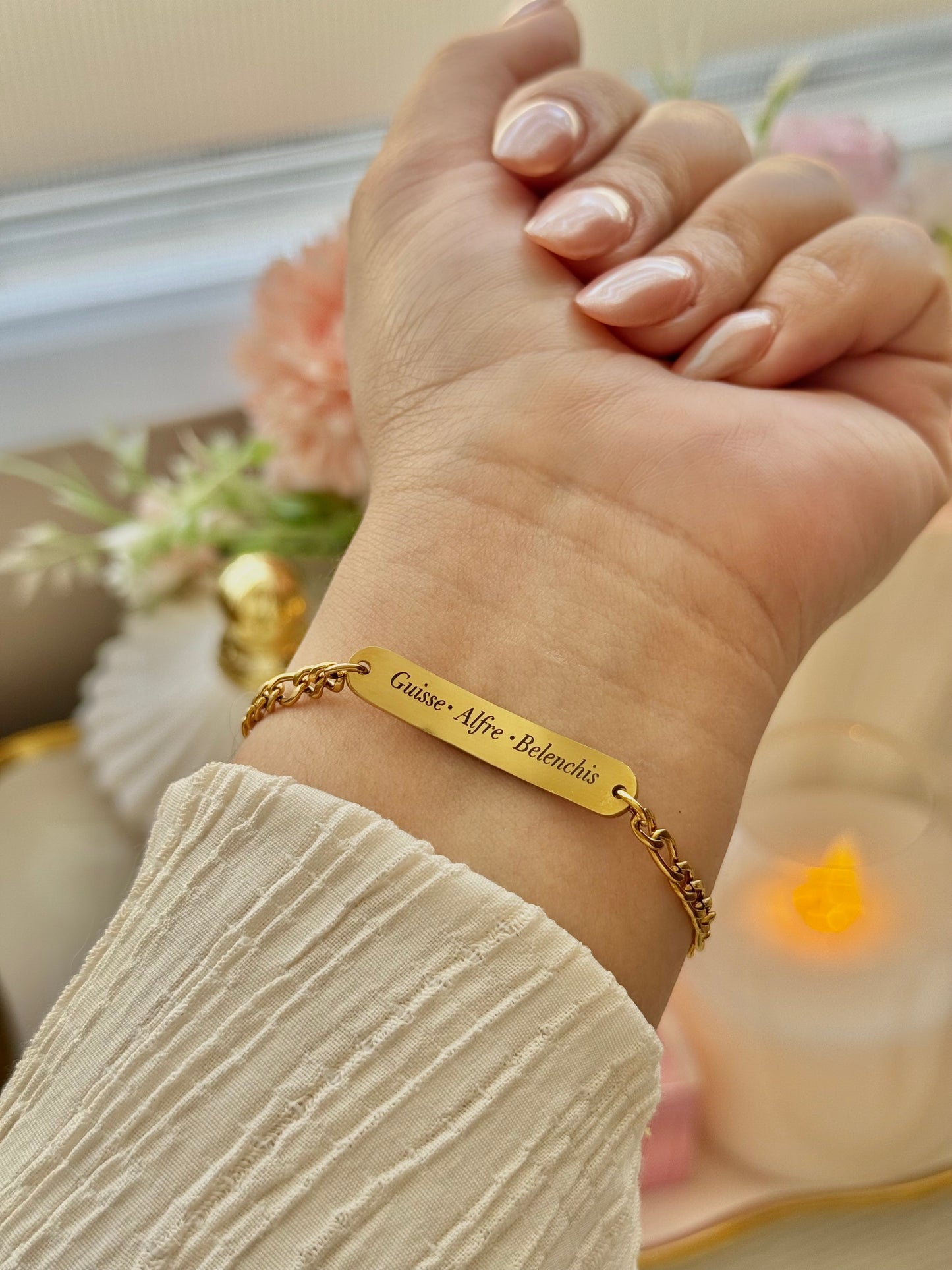 Pulsera llana con grabado personalizado